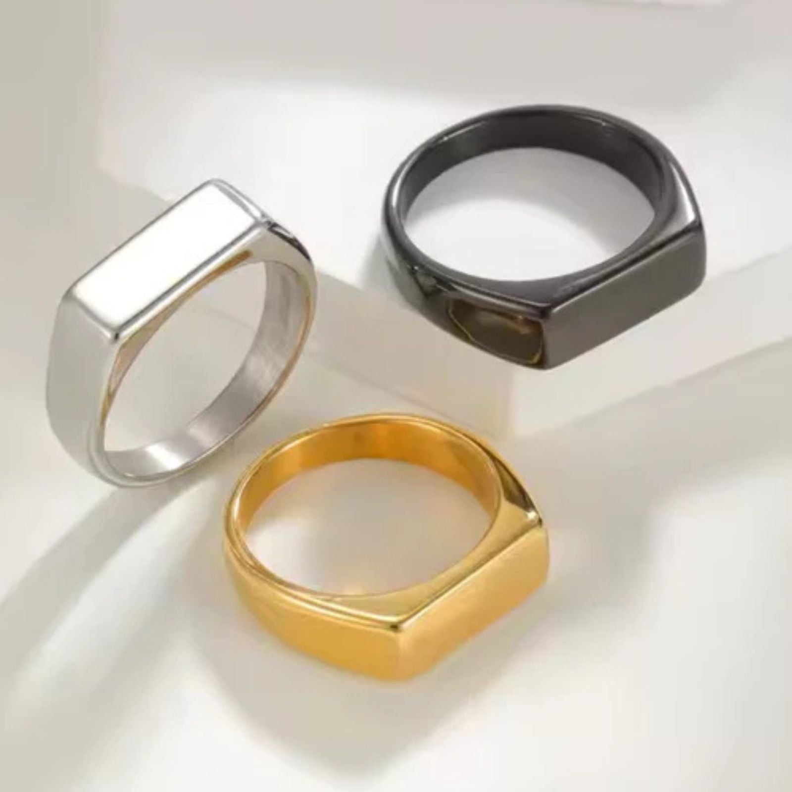 The Heritage Signet Ring