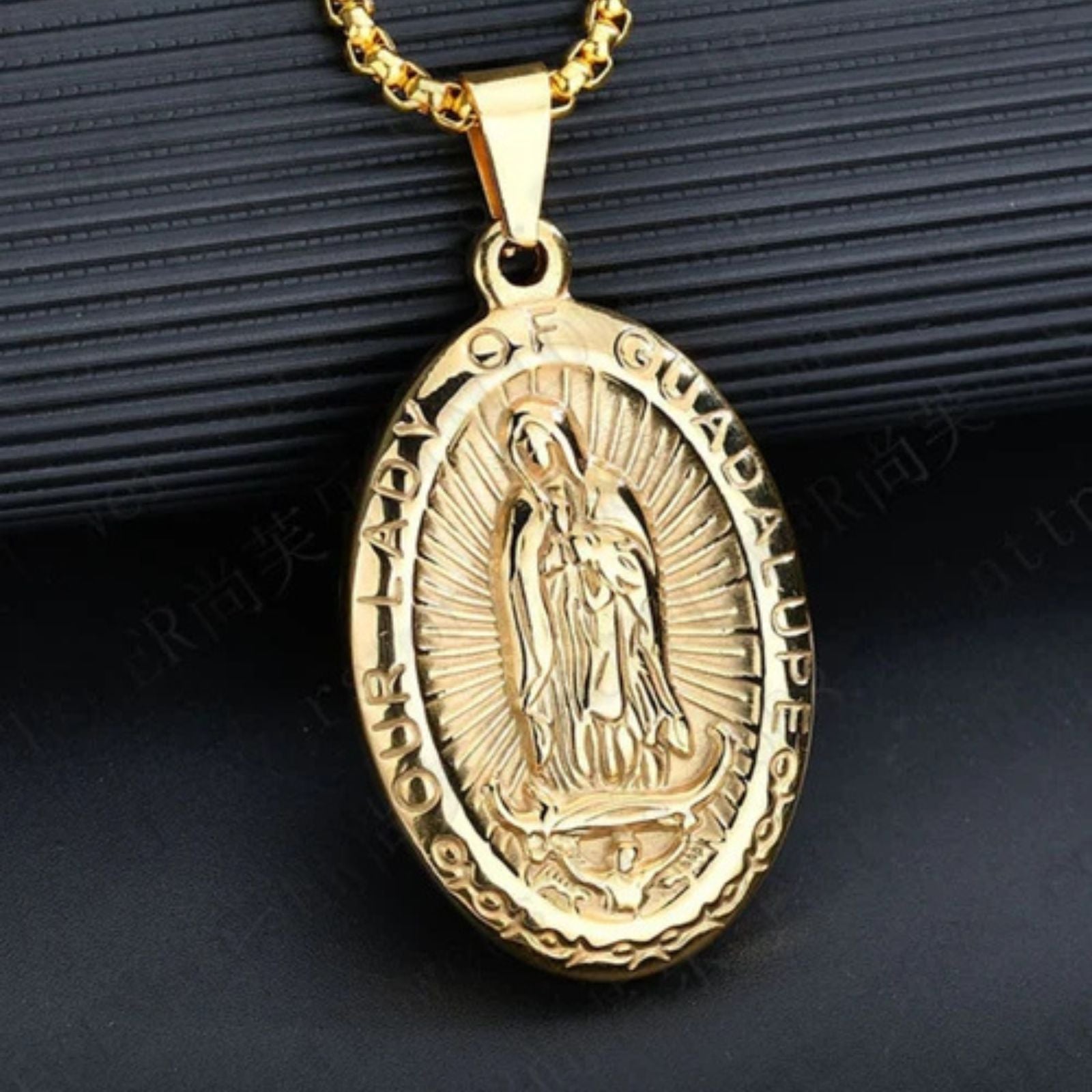 The Oval Heritage Medallion