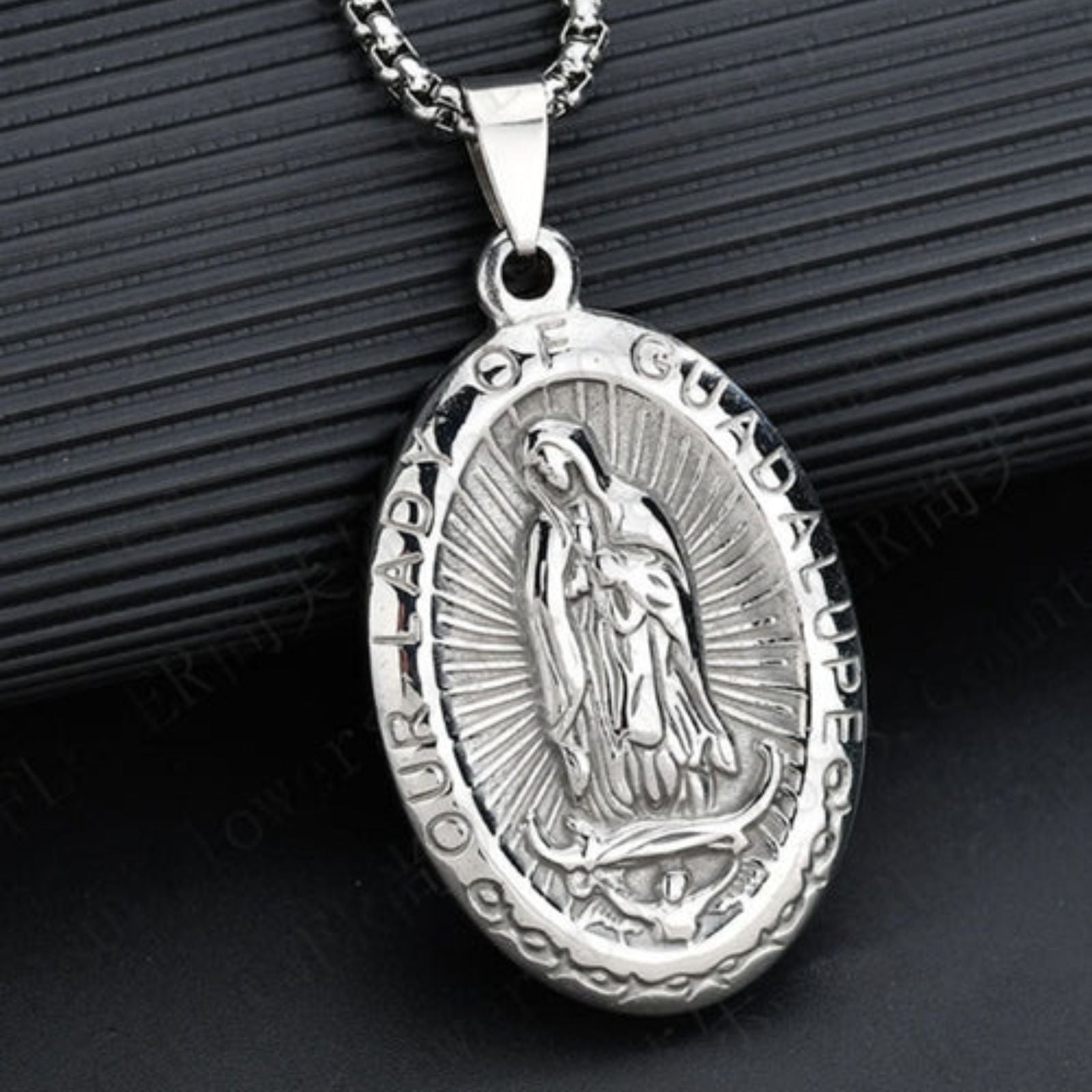 The Oval Heritage Medallion