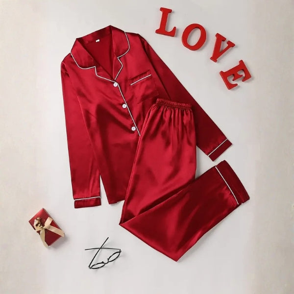 The Capri Contrast-Piped Pajama Set