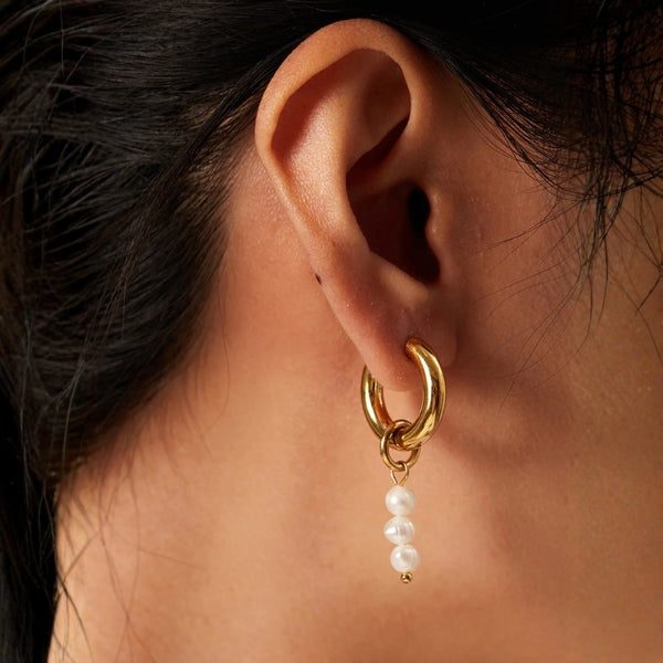 The Riviera Mismatched Pearl Hoop Earrings