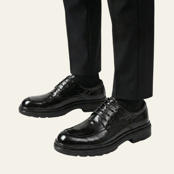The Riviera Apron-Toe Derby