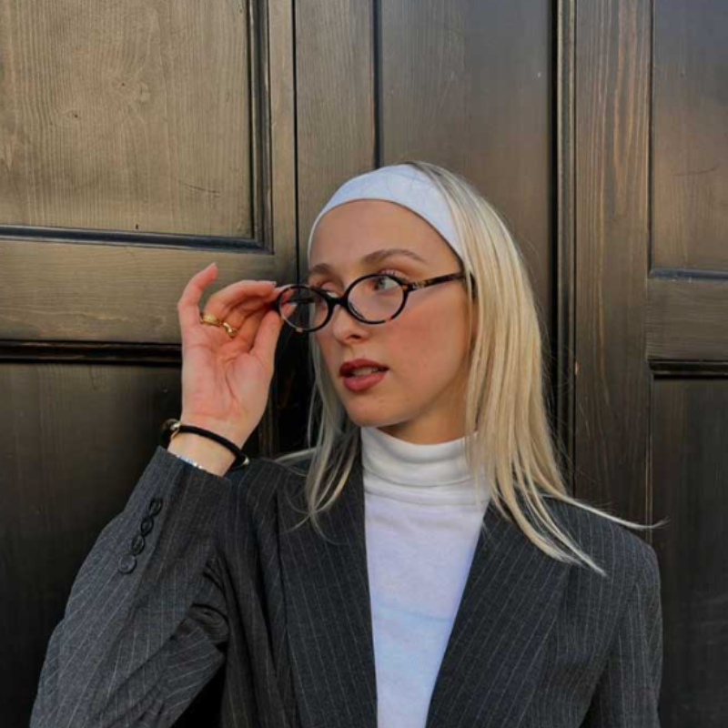 The Geneva Oval Frame Eyewear