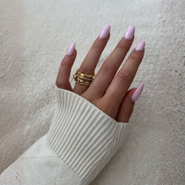 The Verona Interlocking Pavé Band Ring