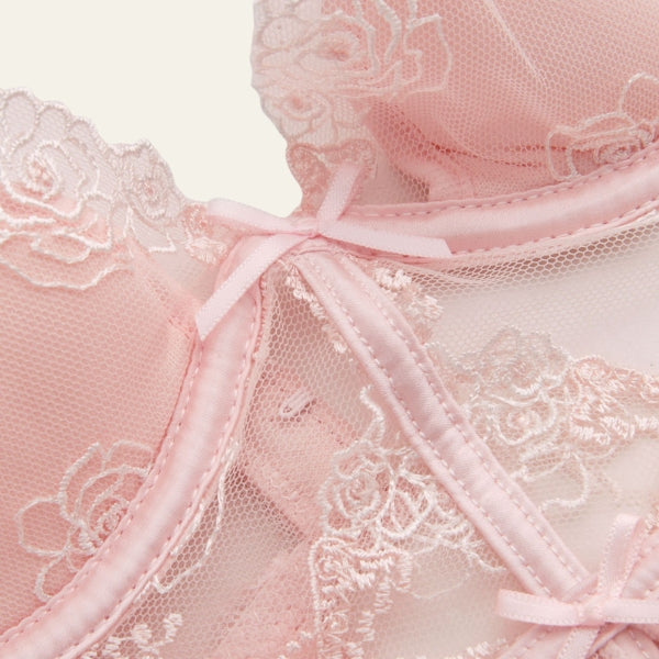 The Lyon Ruffled Lace Thong Set