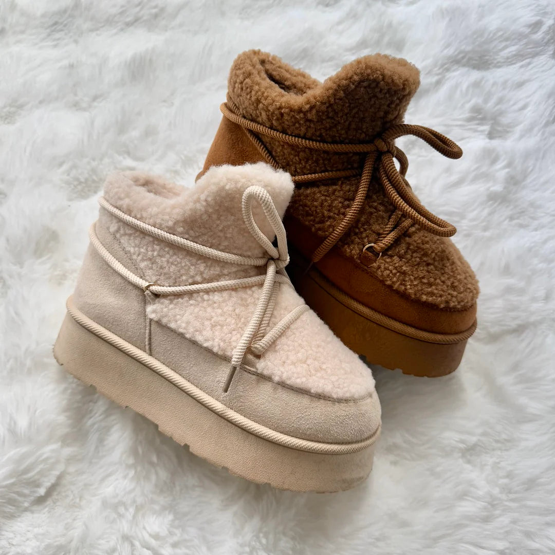The Aspen Plush-Lined Lace-Up Ankle Boots
